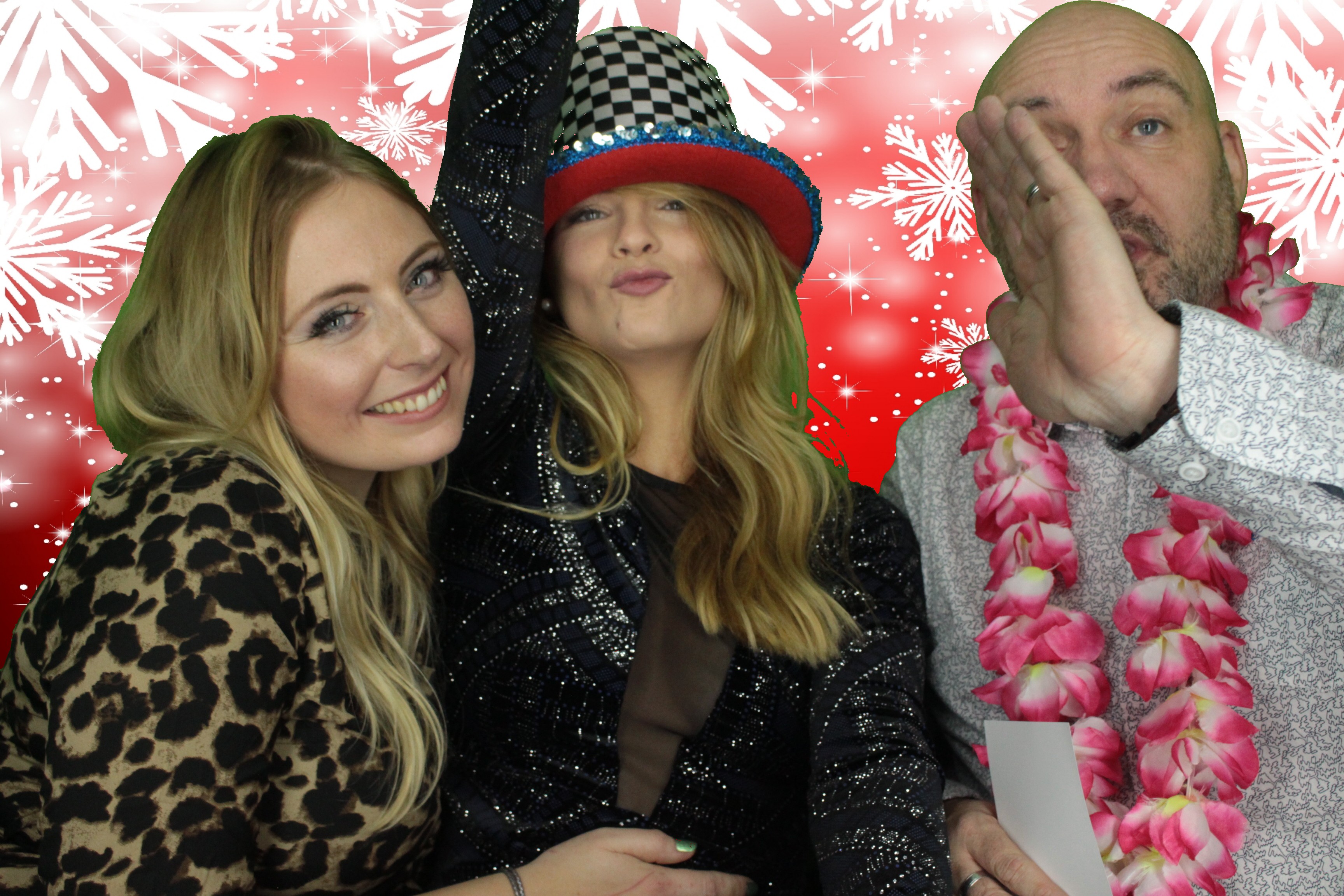 One Line Christmas Party | View more photos from the event at gallery.myphotoboothexperience.co.uk/u/MyPhotoBoothExperienceLtd/One-Line-Christmas-Party
